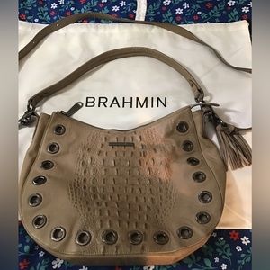 Woman’s Brahmin shoulder bag tote R